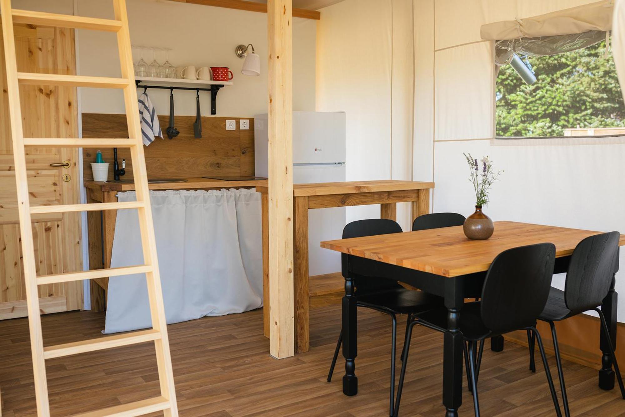 Glamping Kolpa Resort Gradac Εξωτερικό φωτογραφία